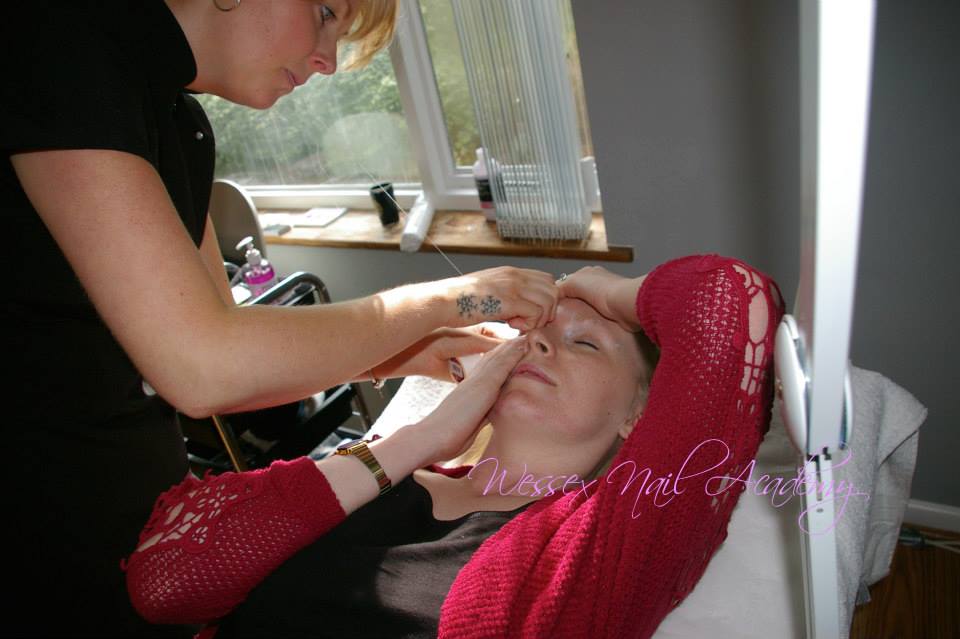 threading training Wessex Nail Academy, Okeford Fitzpaine, Dorset